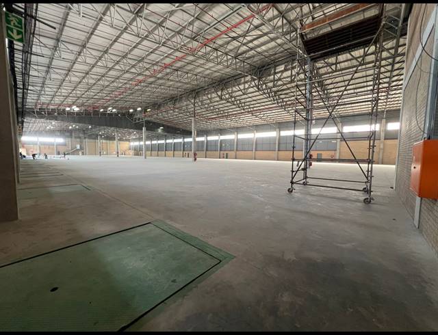 7,737M² WAREHOUSE TO LET IN SAMRAND BUSINESS PARK